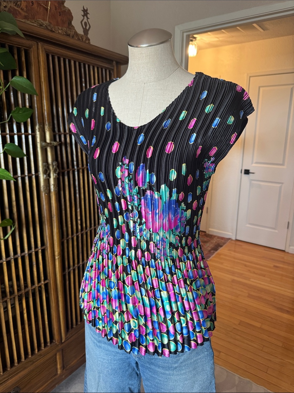 Adorable pleated top!